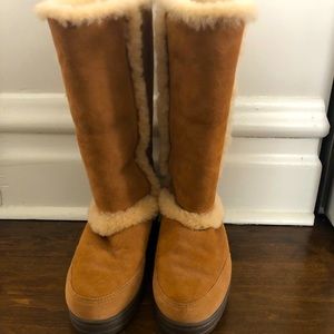 Ugg - brand new Sundance II boots - size 8